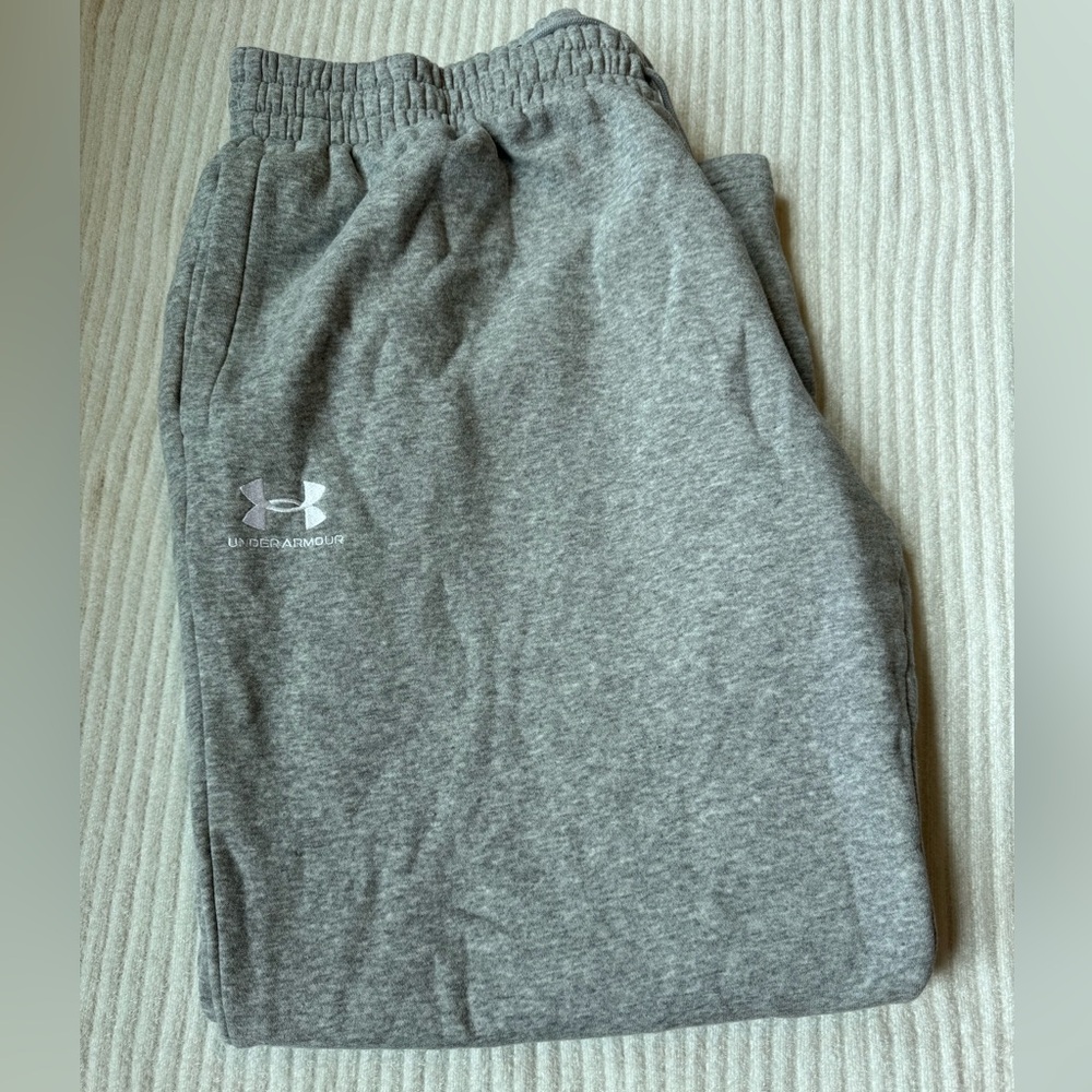 Men’s Under Armour Sweats!